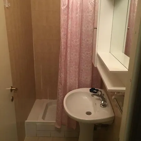 42 Via Della Pescara Apartamento