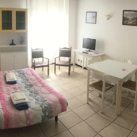 42 Via Della Pescara Apartment *